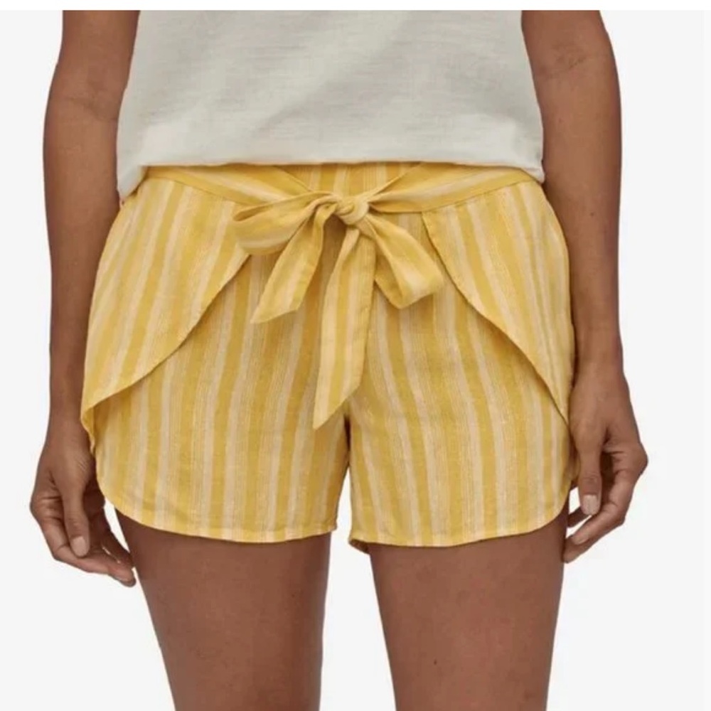 Patagonia Garden Island Shorts in Yellow Stripe SZ Large - Picture 1 of 7
